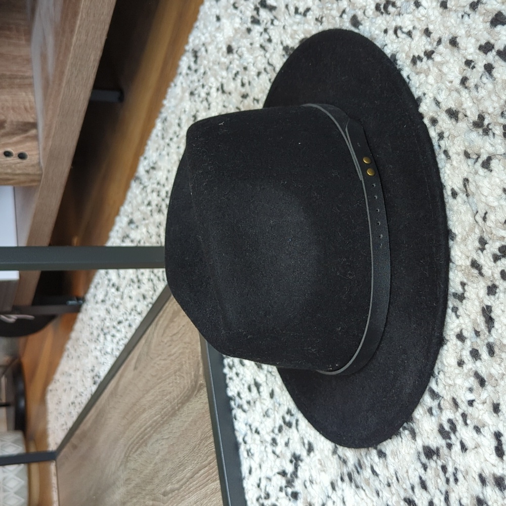 Ecoté Black Wool Hat